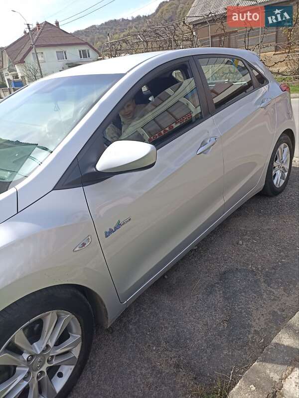 2014 hyundai i30