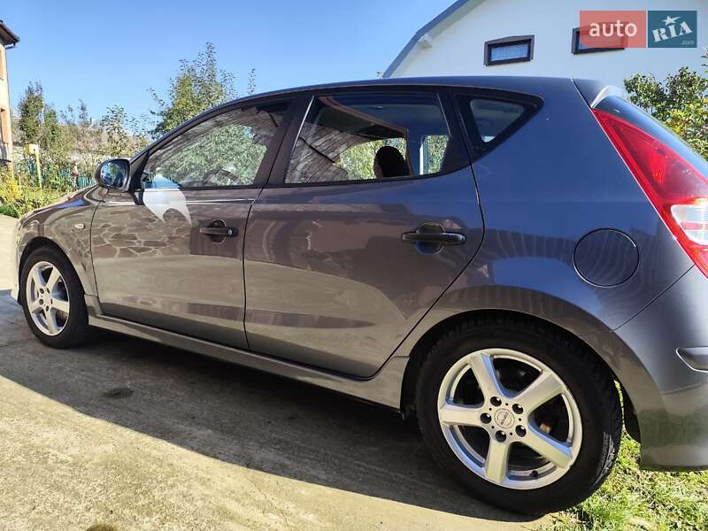 2010 hyundai i30