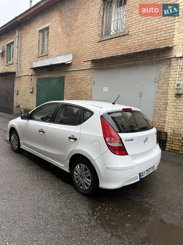 2010 hyundai i30