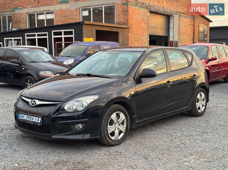 2011 hyundai i30