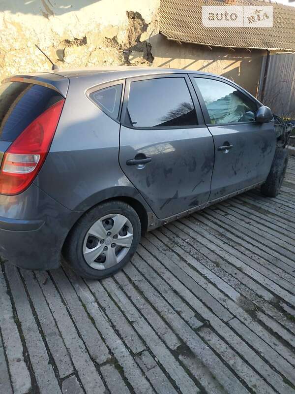 2010 hyundai i30