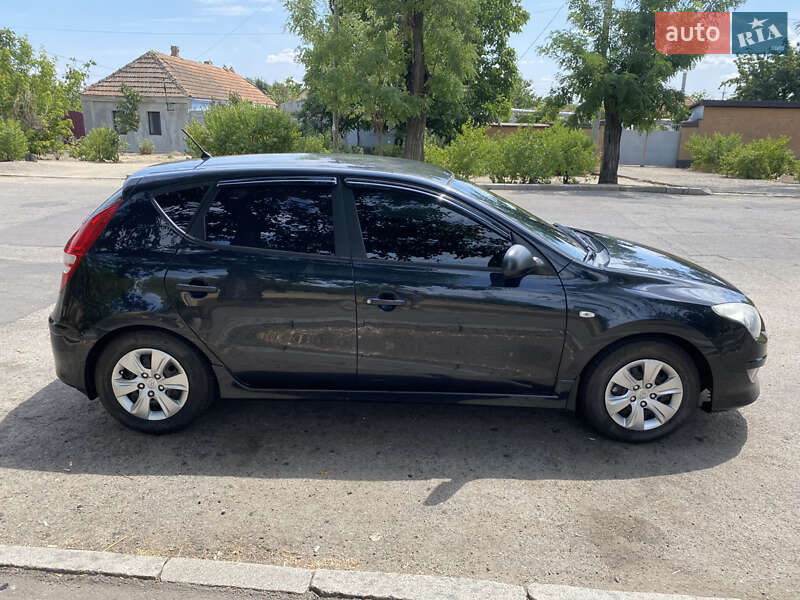 2011 hyundai i30