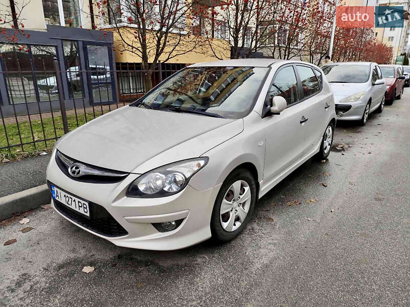 2011 hyundai i30