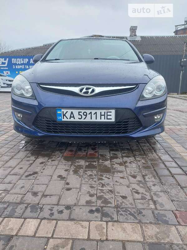 2011 hyundai i30