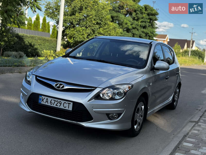 2011 hyundai i30