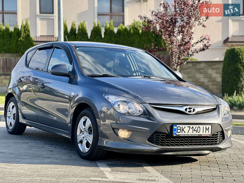 2011 hyundai i30