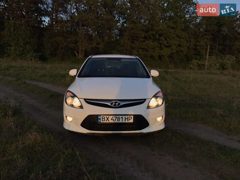 2011 hyundai i30