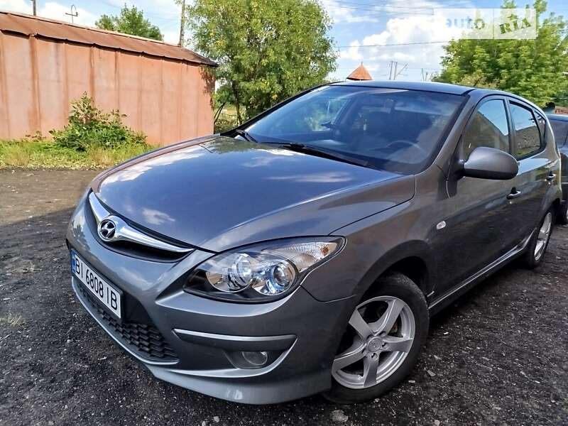 2011 hyundai i30