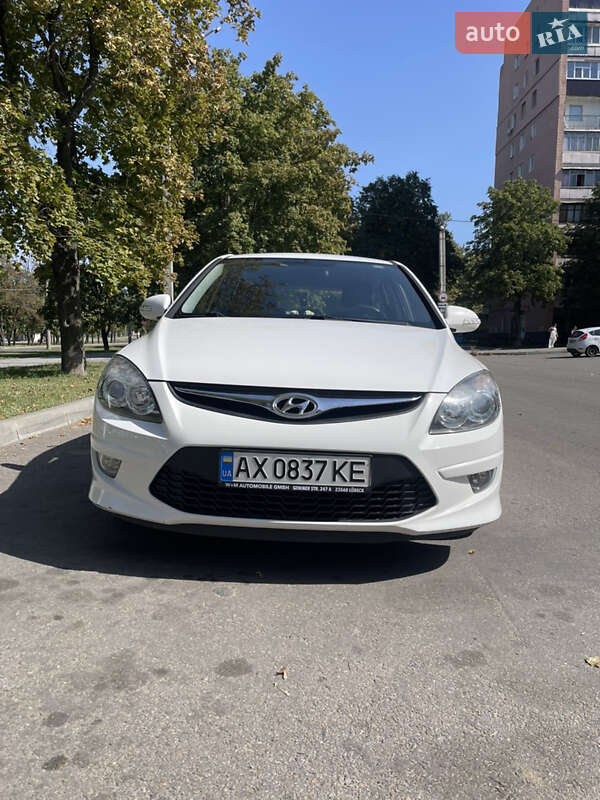 2011 hyundai i30
