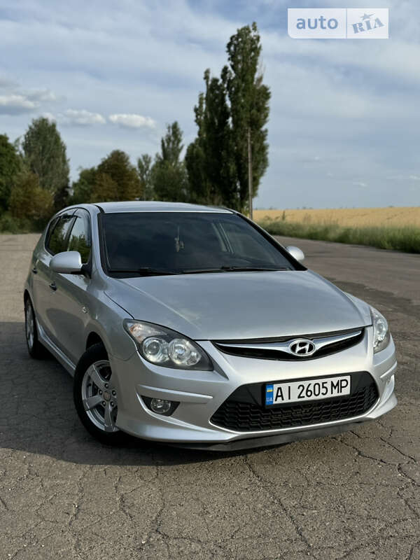 2011 hyundai i30