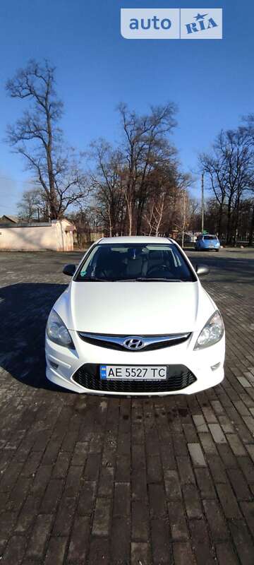 2011 hyundai i30
