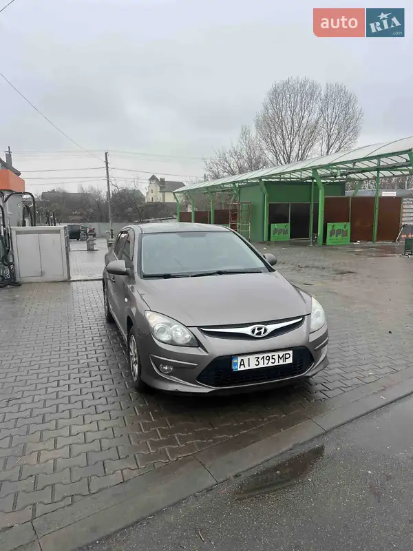 2011 hyundai i30