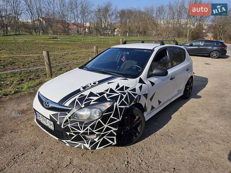 2011 hyundai i30