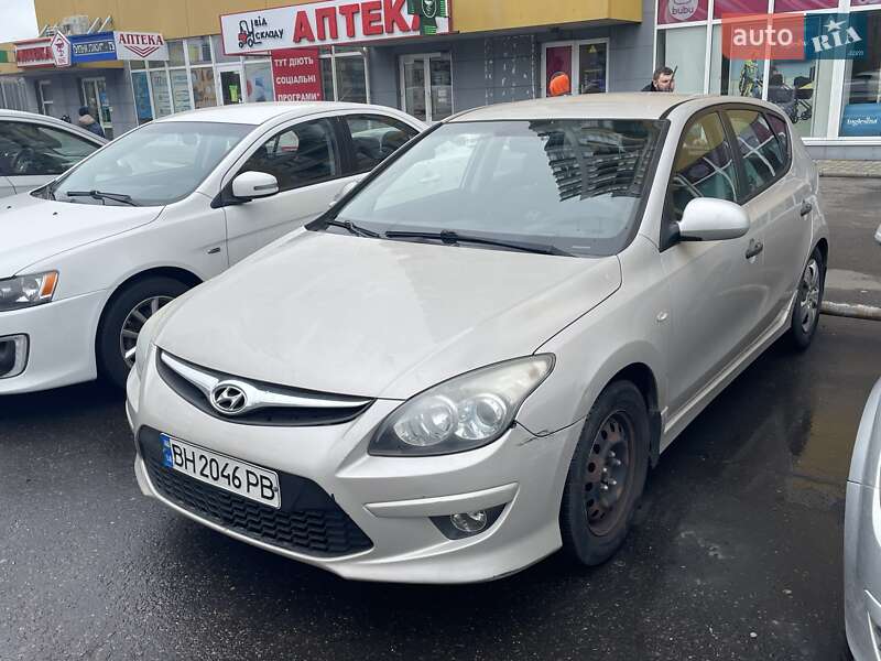 2010 hyundai i30