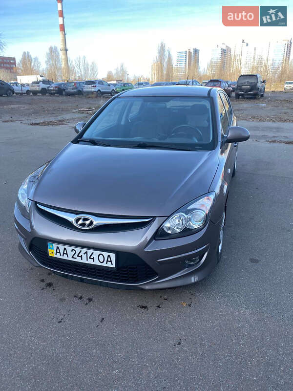 2011 hyundai i30