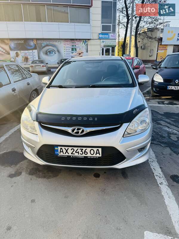 2011 hyundai i30