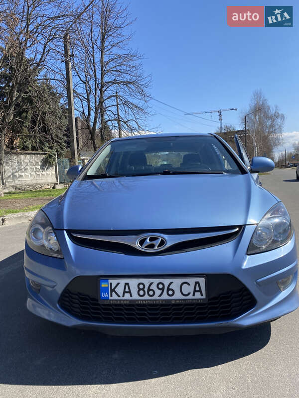 2011 hyundai i30