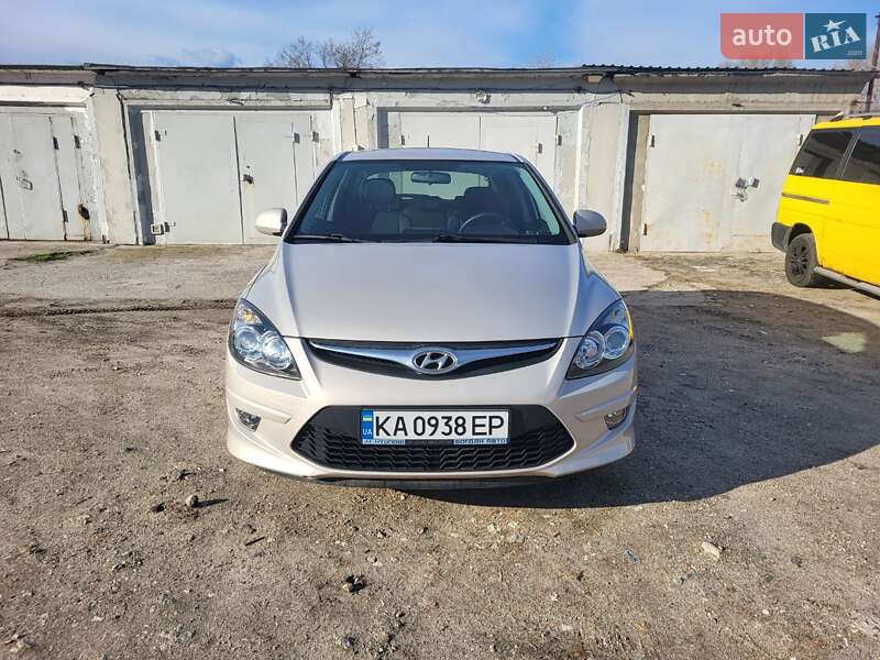 2011 hyundai i30