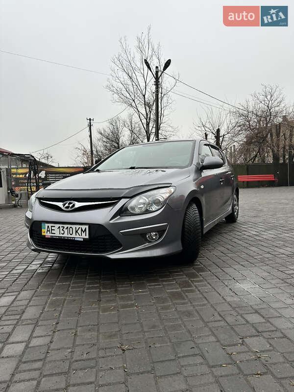 2011 hyundai i30