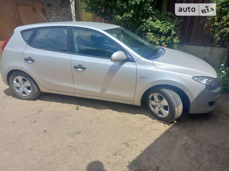 2010 hyundai i30