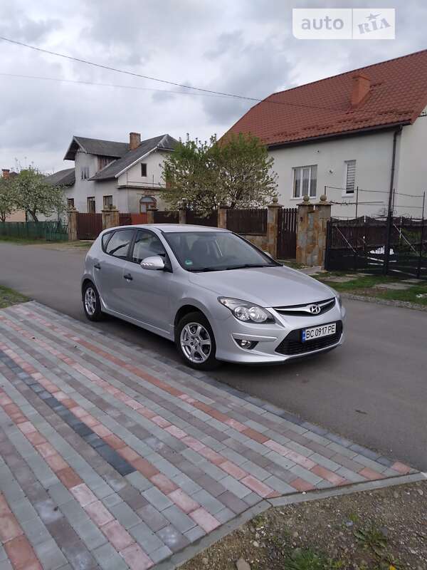2011 hyundai i30