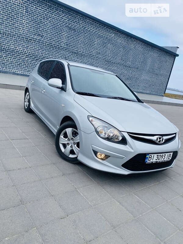 2011 hyundai i30