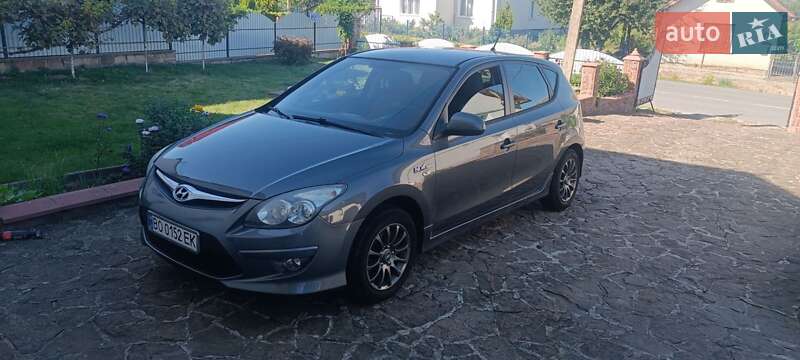 2011 hyundai i30