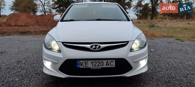 2011 hyundai i30