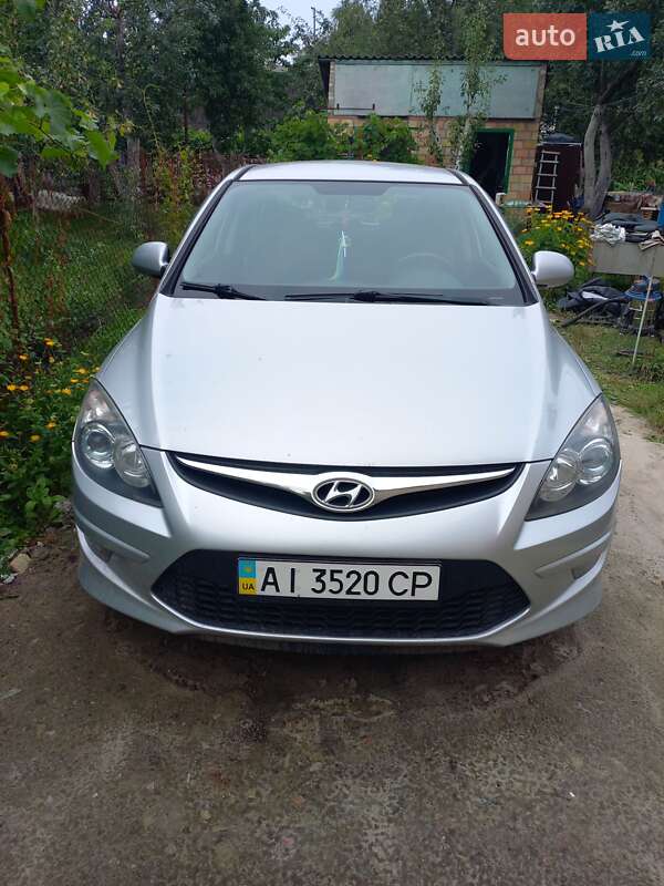 2011 hyundai i30