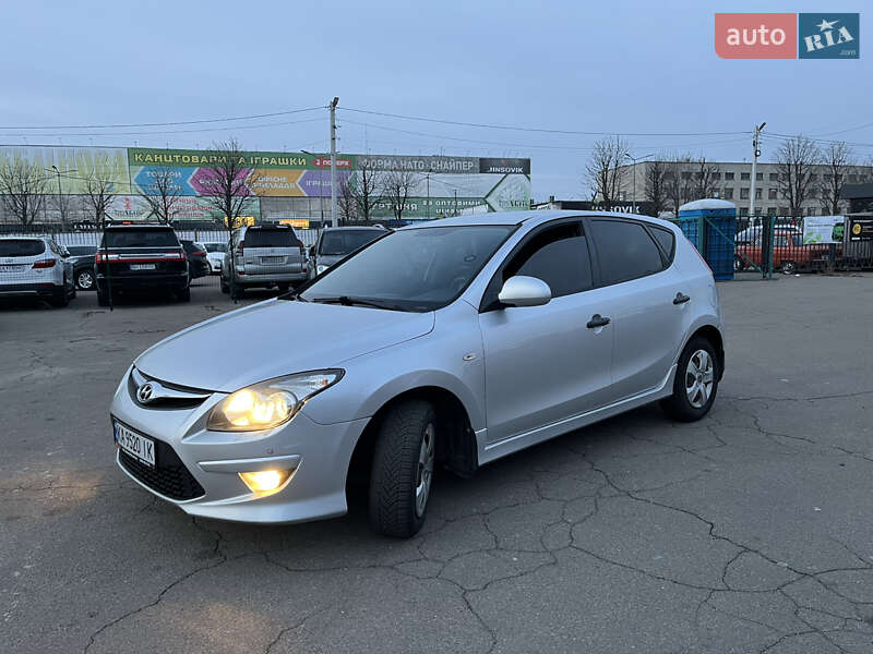 2011 hyundai i30