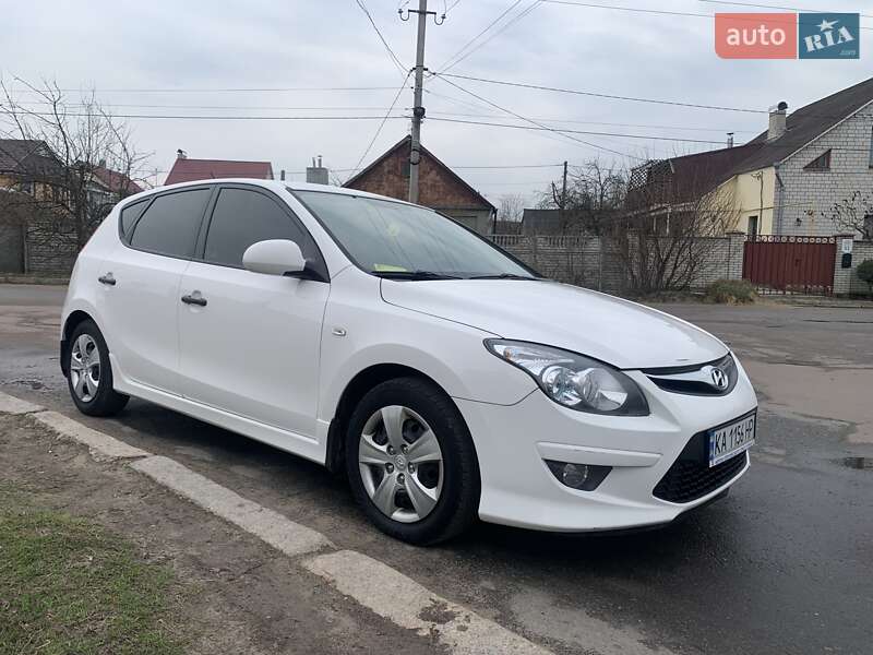 2011 hyundai i30