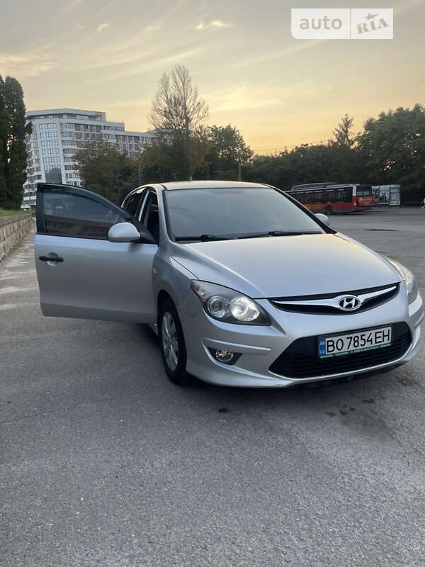 2010 hyundai i30