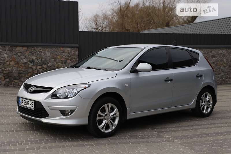 2011 hyundai i30