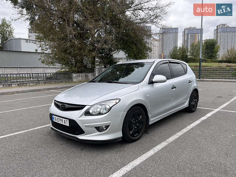 2011 hyundai i30
