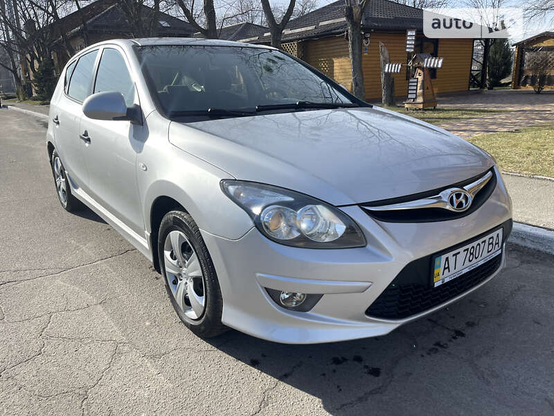 2011 hyundai i30