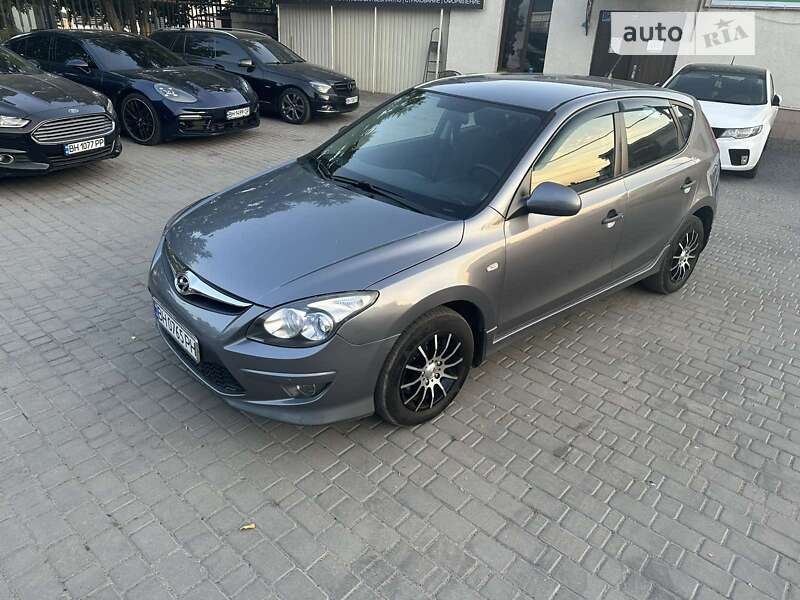 2011 hyundai i30
