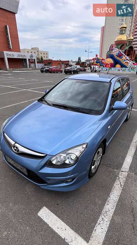 2011 hyundai i30