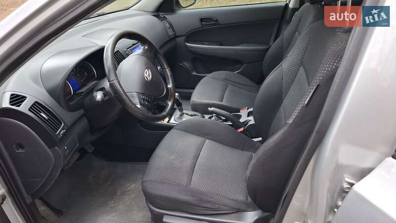 2011 hyundai i30