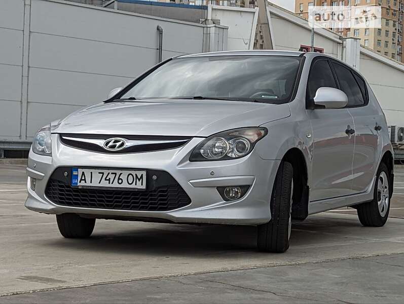 2011 hyundai i30