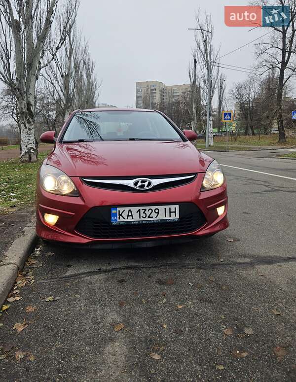 2011 hyundai i30