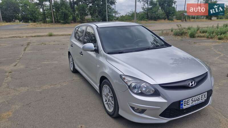 2011 hyundai i30
