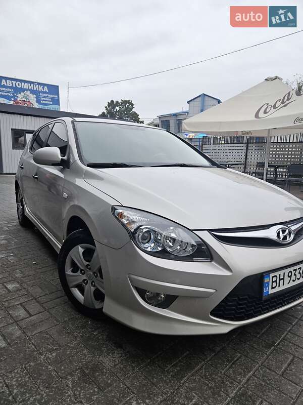 2011 hyundai i30