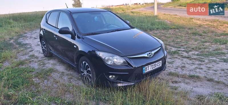 2011 hyundai i30