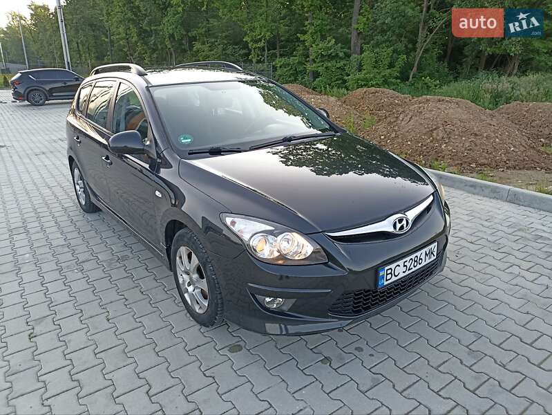 2011 hyundai i30