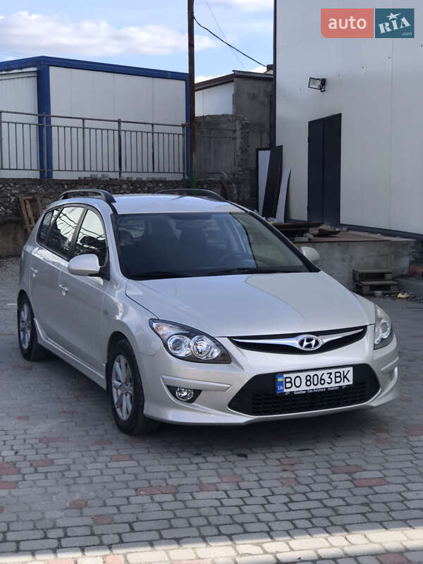 2012 hyundai i30