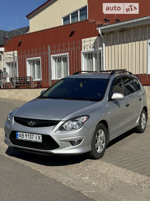 2012 hyundai i30
