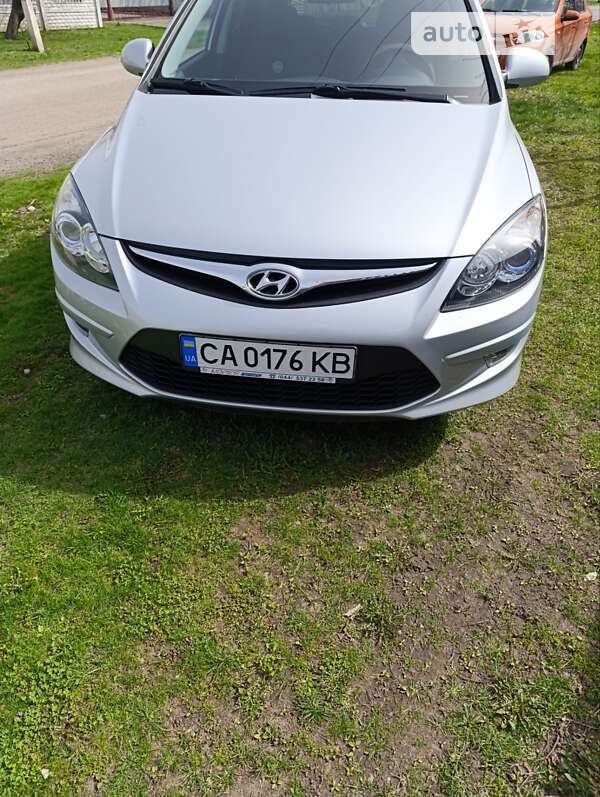 2010 hyundai i30