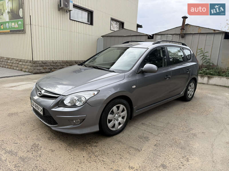 2011 hyundai i30