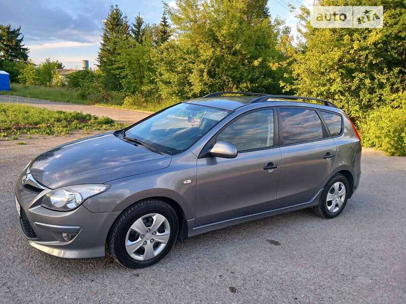 2012 hyundai i30