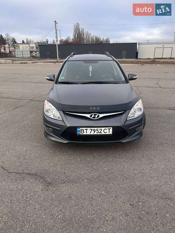 2011 hyundai i30